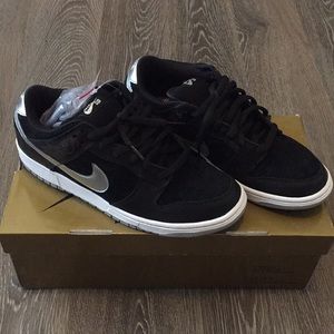 Nike Dunk Low SB Takashi 2